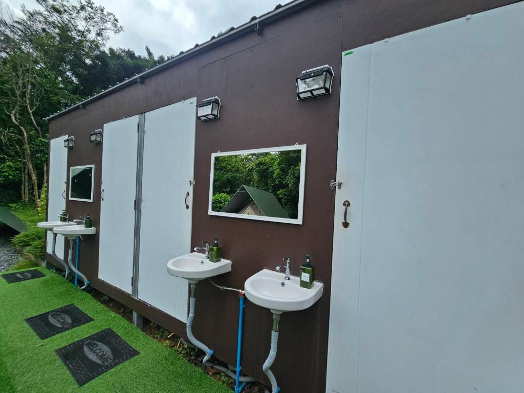 Zahrada ubytování Nahm Khao Sok Hostel and Camping