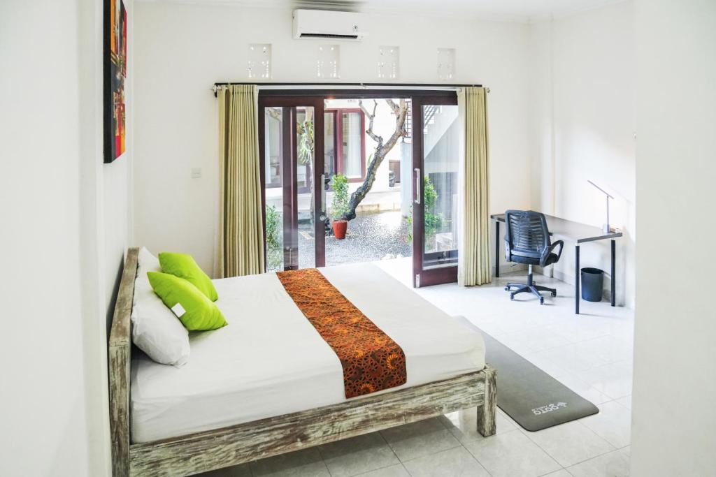 Ένα ή περισσότερα κρεβάτια σε δωμάτιο στο Ava Guesthouse #2 - Cozy Room with Desk&Kitchenette