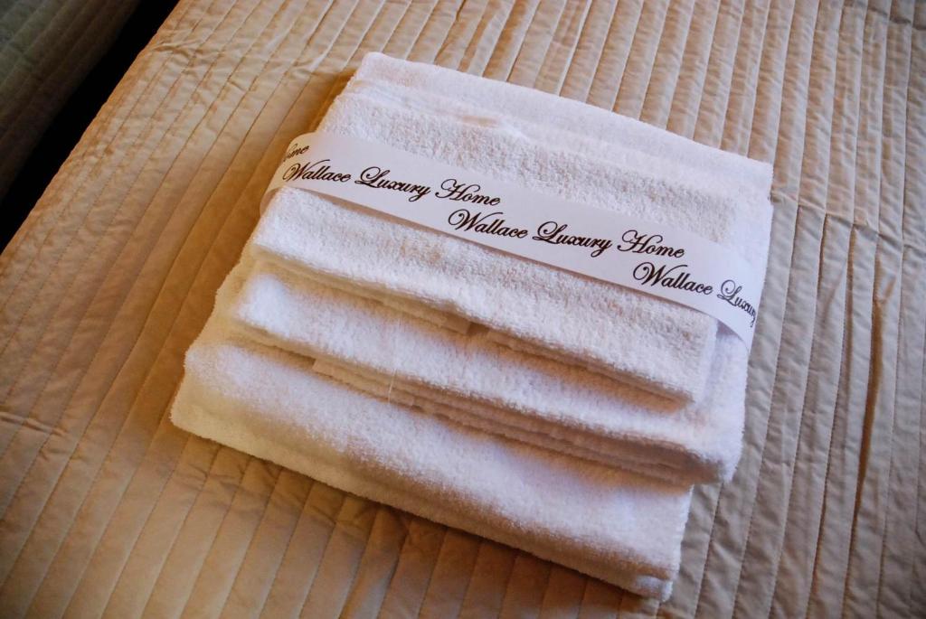 Wallace Luxury Home - 18