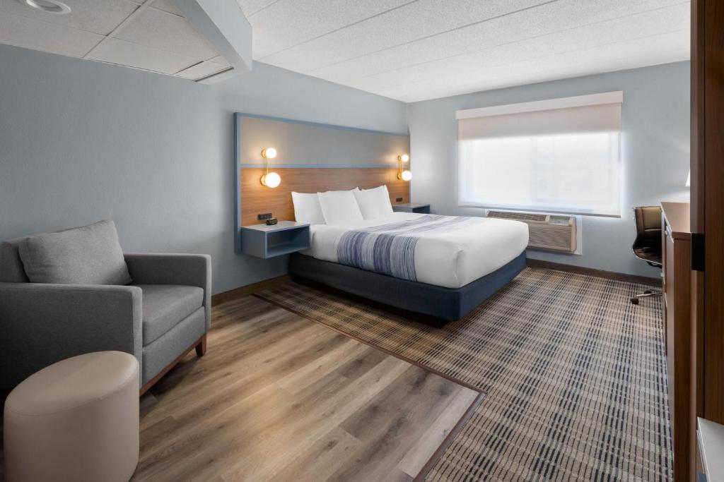 AmericInn by Wyndham Chippewa Falls - 特大号床间 - 禁烟