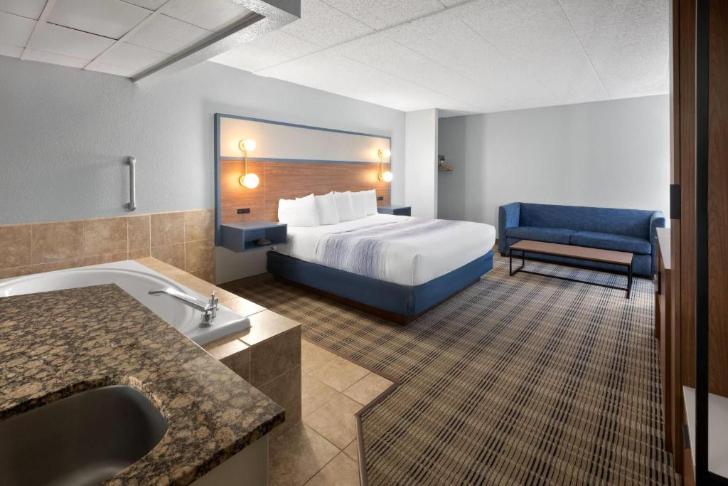 AmericInn by Wyndham Chippewa Falls - 高级特大号床一室公寓套房 - 禁烟
