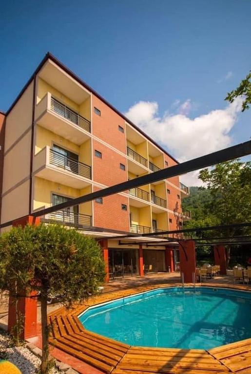 Bazén v ubytování Hotel Rosa nebo v jeho okolí