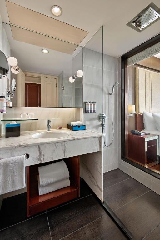 Classic Twin Room - Complimentary daily chocolate hour 5-6pm