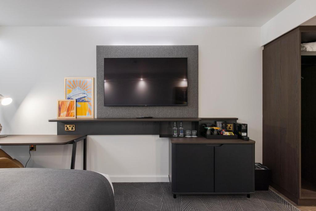 Holiday Inn Bristol Airport, an IHG Hotel - 