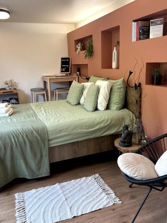 Postel nebo postele na pokoji v ubytování Duna - Japandi B&B met topontbijt & wellness
