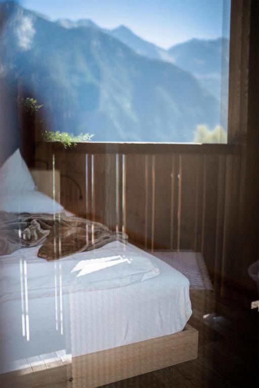 Nespecifikovaný výhled na hory nebo výhled na hory při pohledu z hotelu