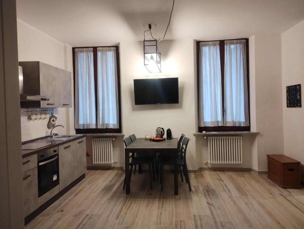 Η κουζίνα ή μικρή κουζίνα στο I Portici - Bergamo Apartment