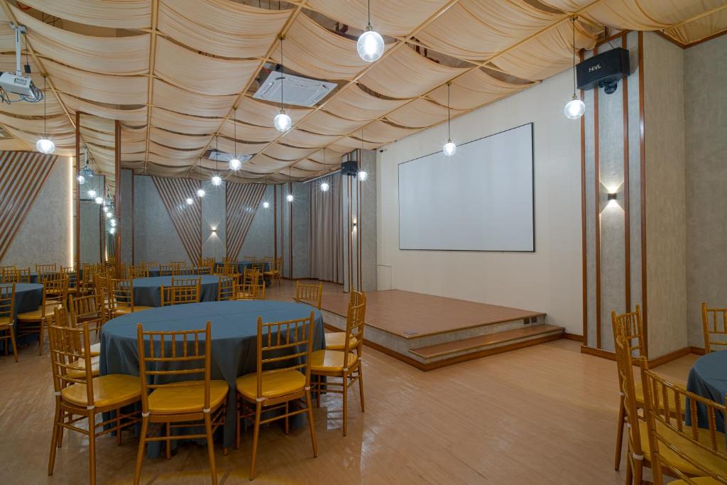 Zona business o sala conferenze di MySpace Hotel Comembo Taguig