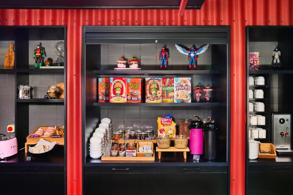 Moxy Warsaw City - Resim 11