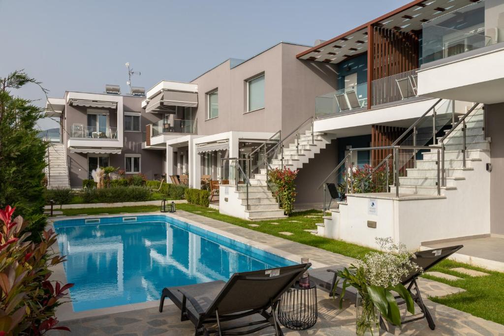 Bazén v ubytování Perla Residential Complex nebo v jeho okolí