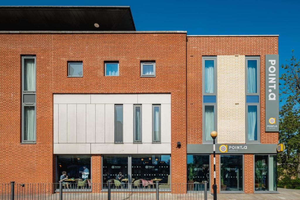 Point A Hotel London Canary Wharf - Resim 14