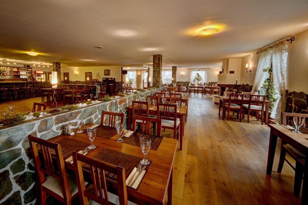 Restaurace v ubytování Motel U Krbu