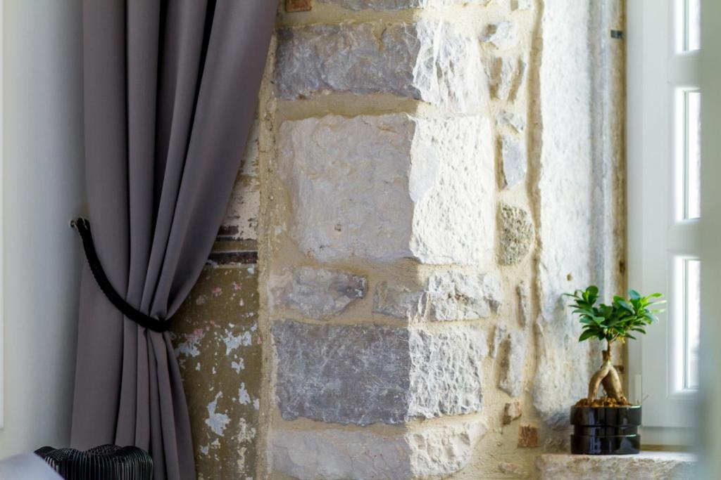 DeZign Superior Apartments & Rooms - 19