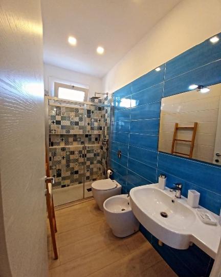 A bathroom at Blu Vacanze Residence