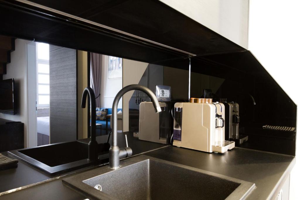 DeZign Superior Apartments & Rooms - 16