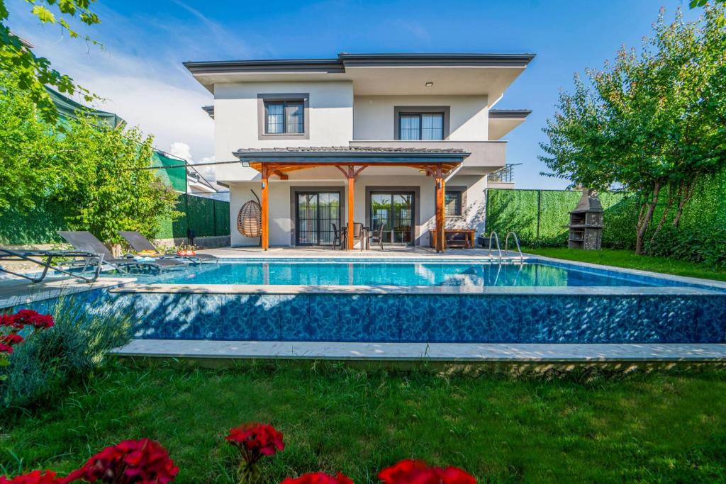 Πισίνα στο ή κοντά στο Villa Lux