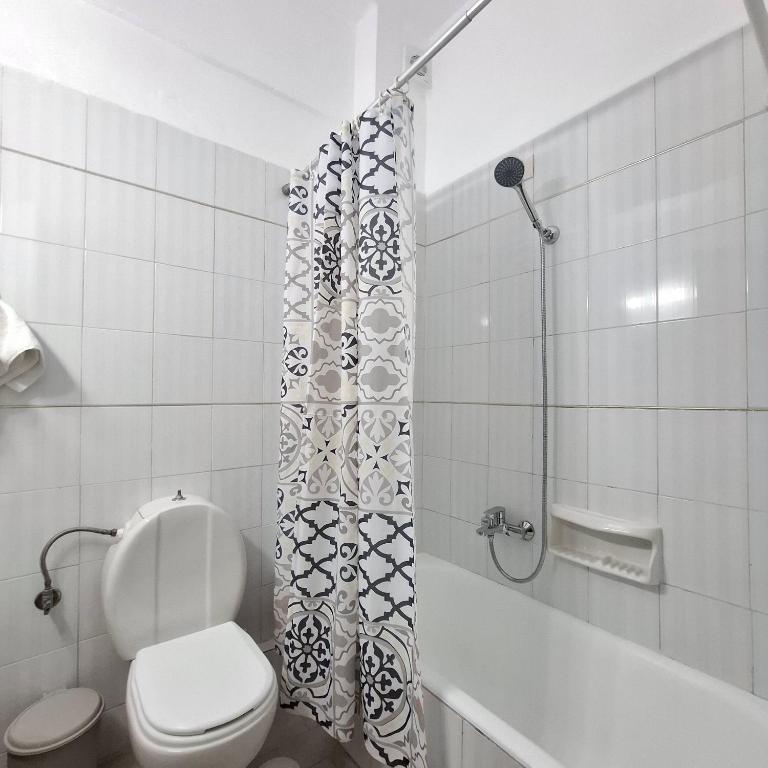 Koupelna v ubytování Mardinik Hotel Apartments