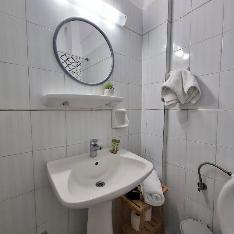 Koupelna v ubytování Mardinik Hotel Apartments