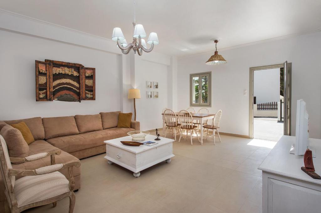 Gallery image of Orelia in Kamari