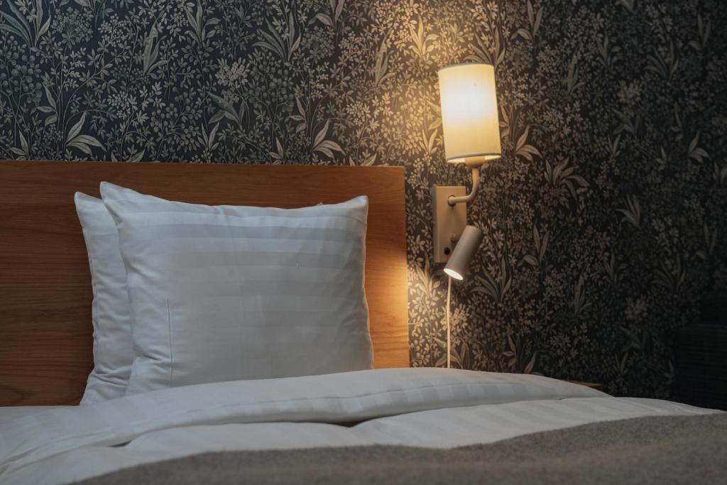 
Compact Room without Window
