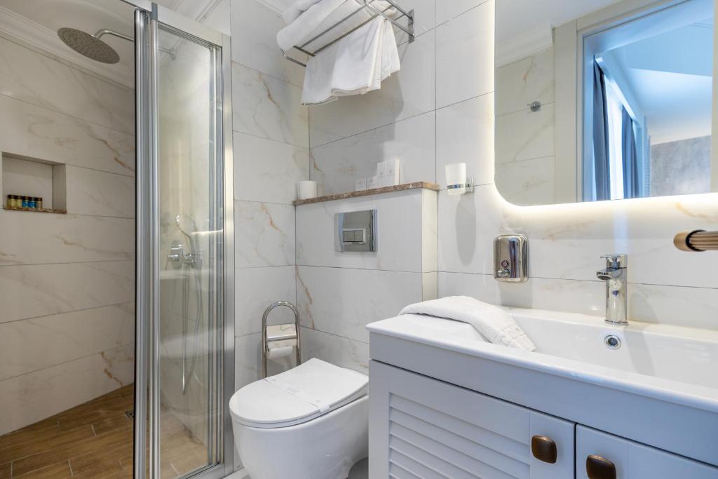 DeMANOR HOTEL ADULT ONLY - 4