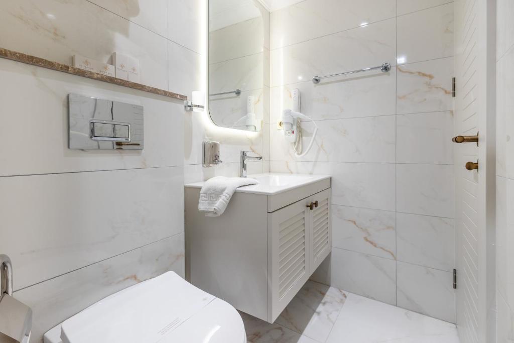 DeMANOR HOTEL ADULT ONLY - 7