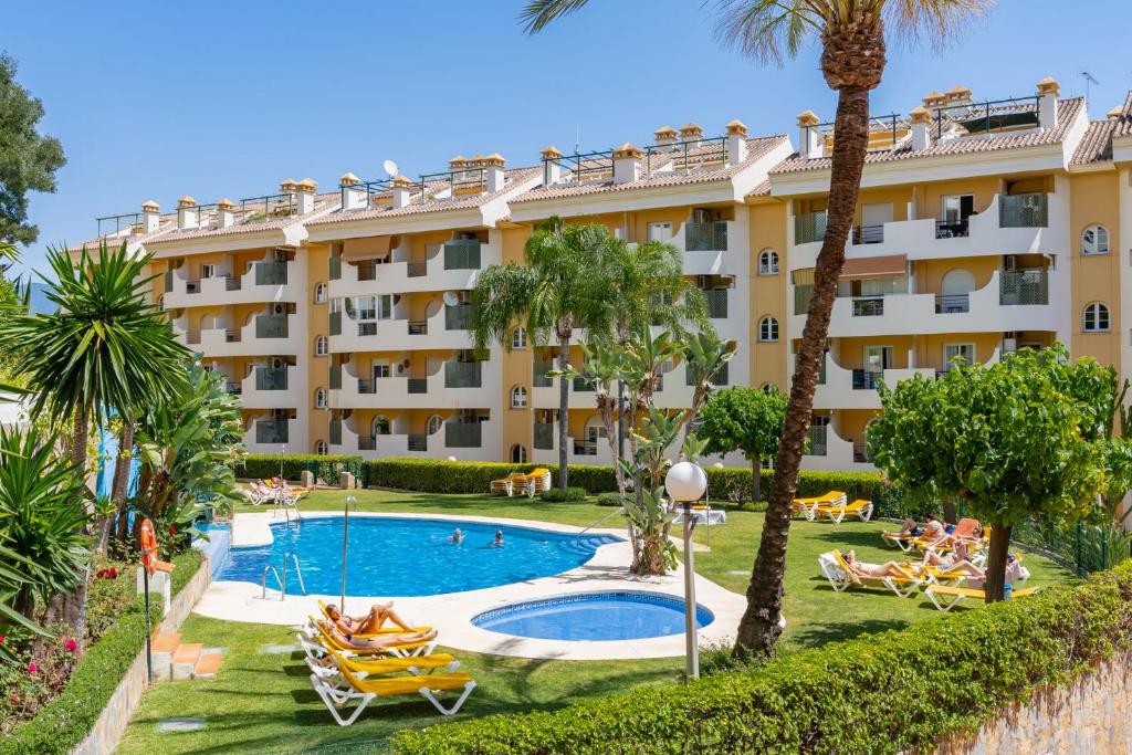 Bazén v ubytovaní Apartamento Giralda alebo v jeho blízkosti