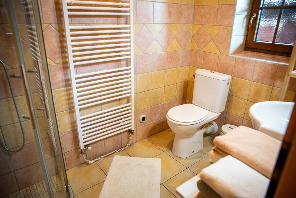 Koupelna v ubytování Selský Dvůr- apartmány a keramická dílna
