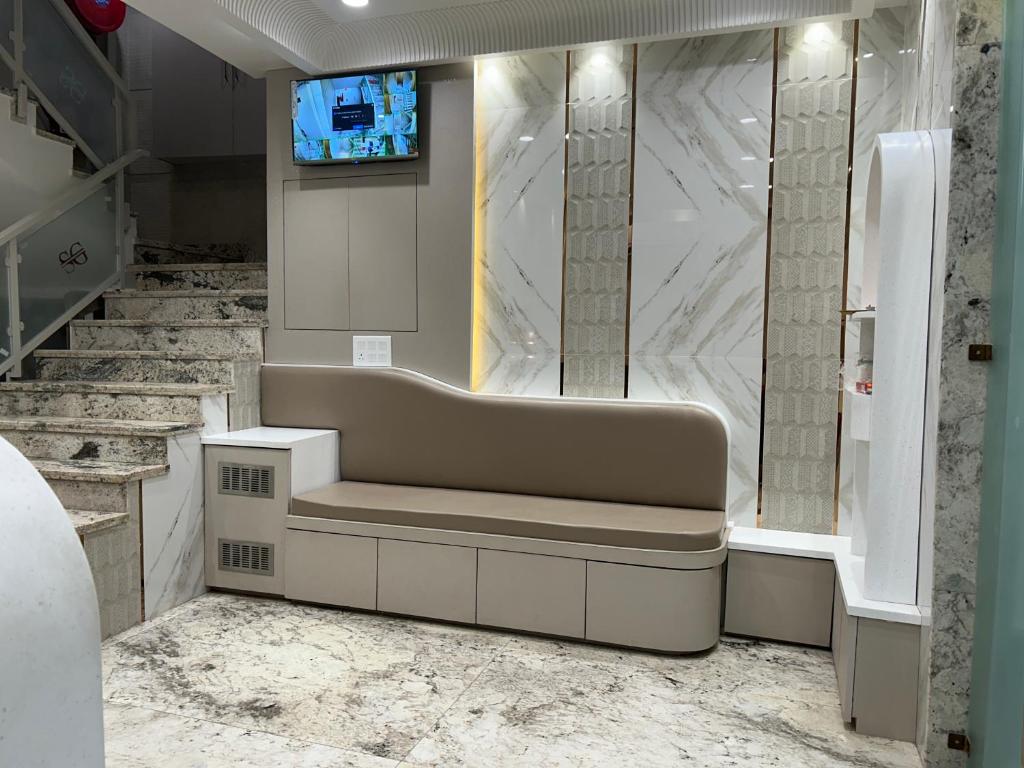 Posezení v ubytování Hotel Shree Guru By VR Hotels