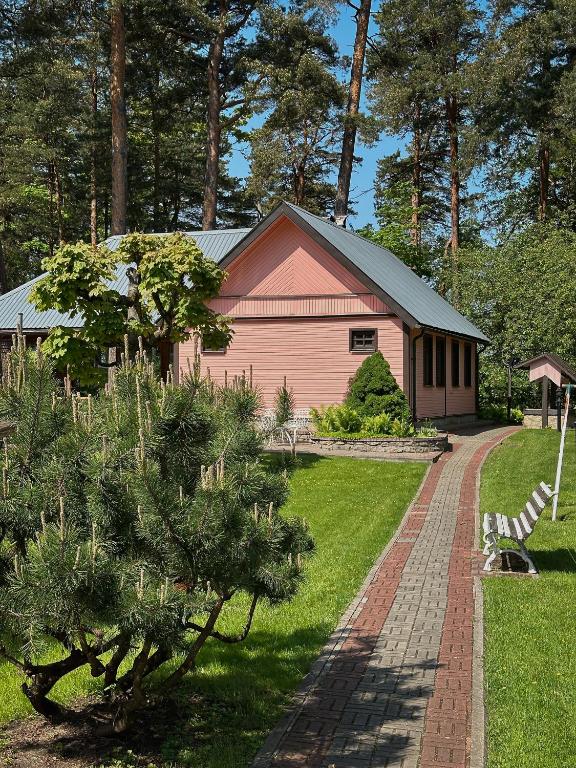 Aed väljaspool majutusasutust Pansionaat Valentina