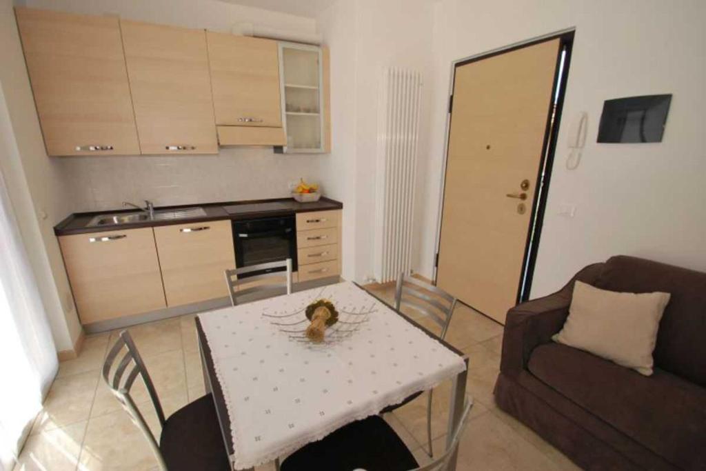 Kuchyň nebo kuchyňský kout v ubytování Residence Giuliana Dervio