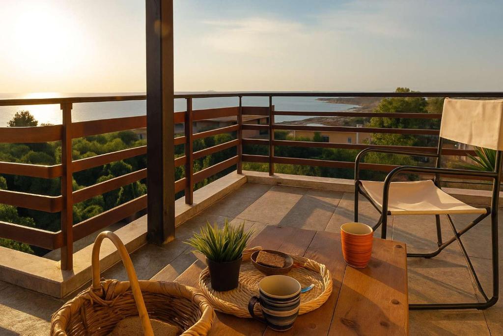 Balkón nebo terasa v ubytování Skafidia Villa Yucca - Garden Haven Retreat