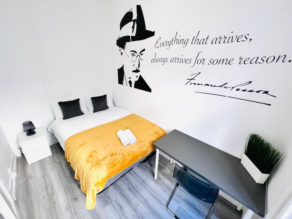 Ένα ή περισσότερα κρεβάτια σε δωμάτιο στο Central Lisbon rooms, top best location for tourists