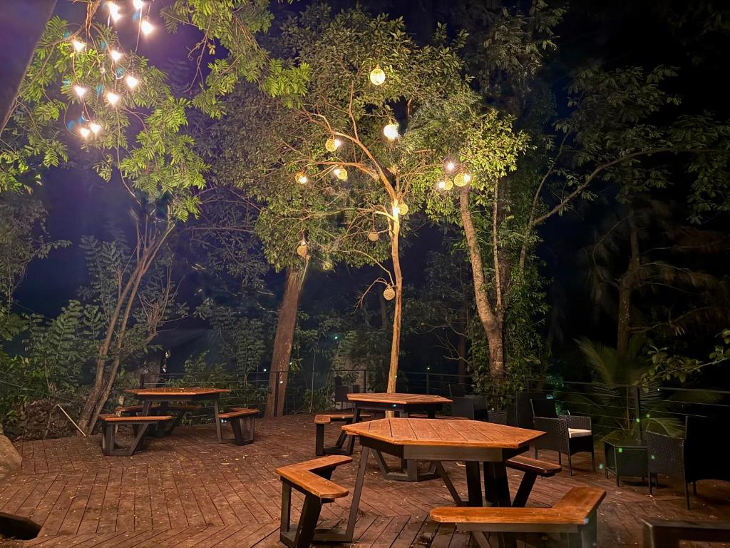 Zahrada ubytování Avalong Resort by Malwatta