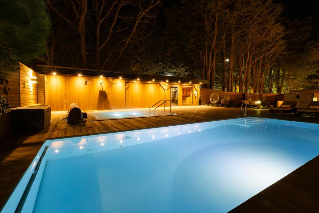 Rooms at David Lloyd Wickwoods, Albourne (updated prices 2027)