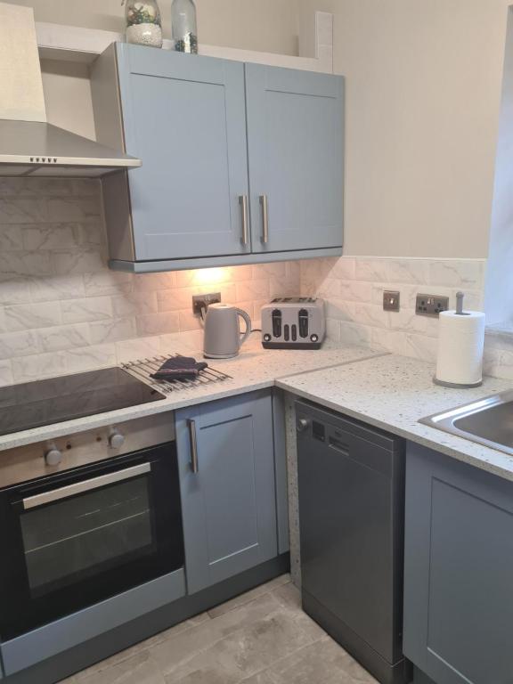 UlsterApartments one bedroom 2 single beds and sofa bed - Apartamento De Un Dormitorio