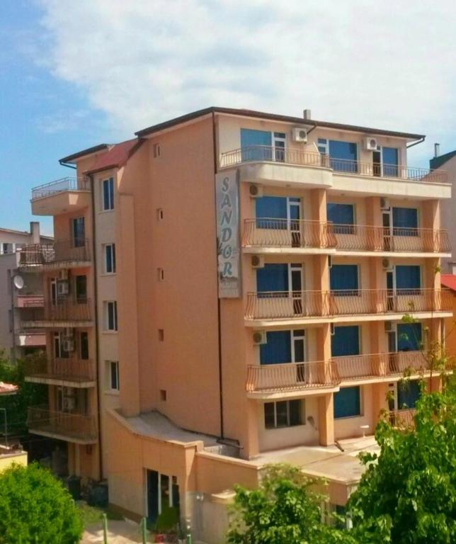 Budova, kde se hotel nachází