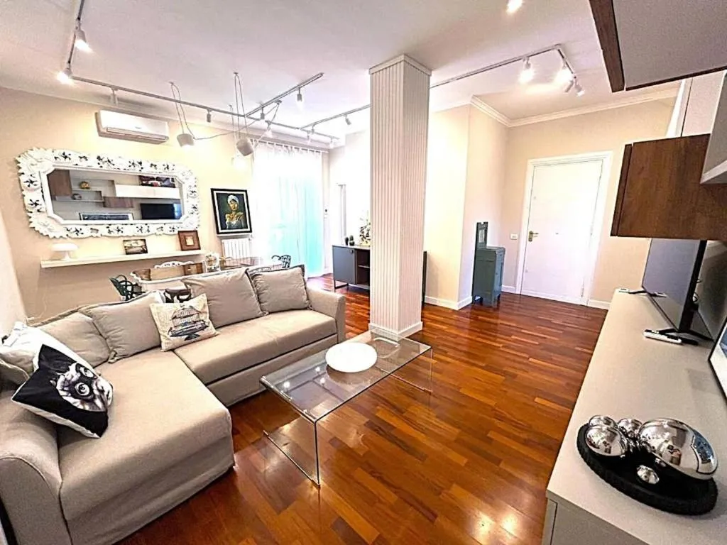 Los 10 mejores apartamentos de Foggia, Italia | Booking.com, image size:1024x768