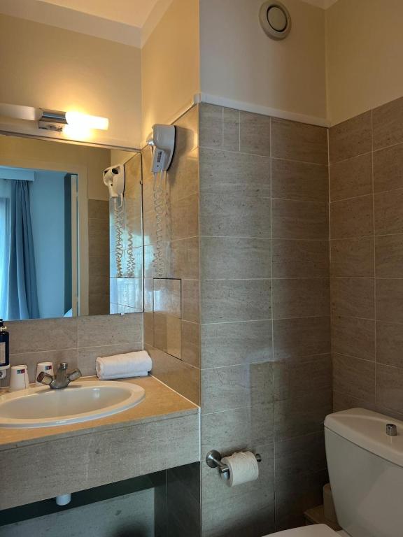 Hôtel Beauquartier Montmartre - Resim 43