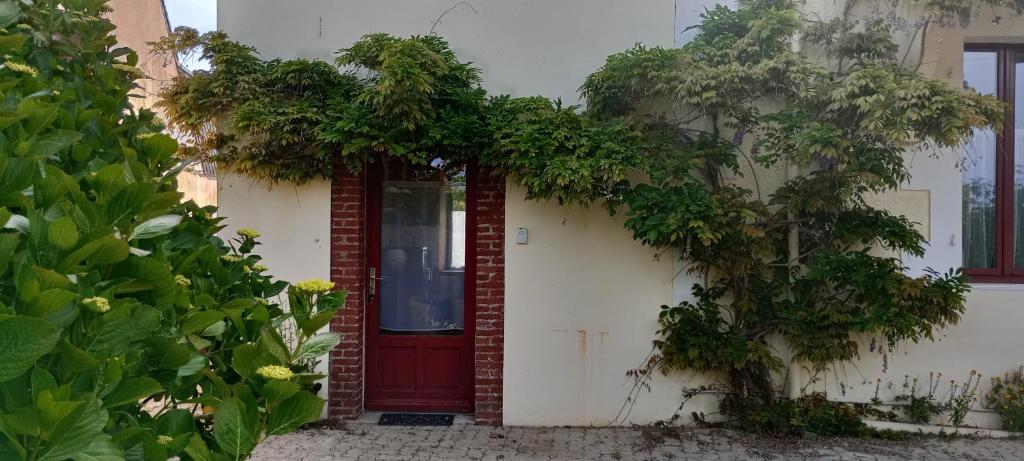Ogród w obiekcie Gîte 2 personnes 700m de la plage
