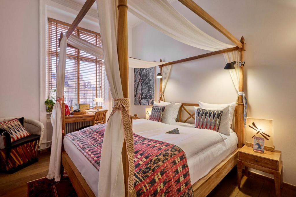 Babette Guldsmeden - Resim 26