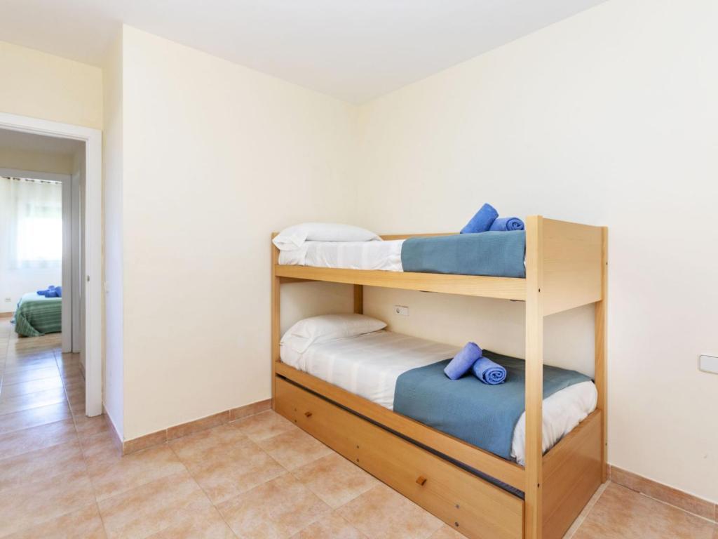 Posteľ alebo postele v izbe v ubytovaní Apartment Port Pals C II by Interhome