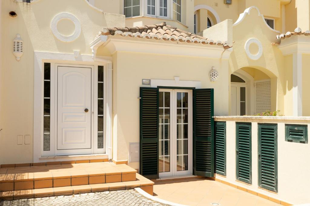 A fachada ou entrada em Vale Do Lobo Resort