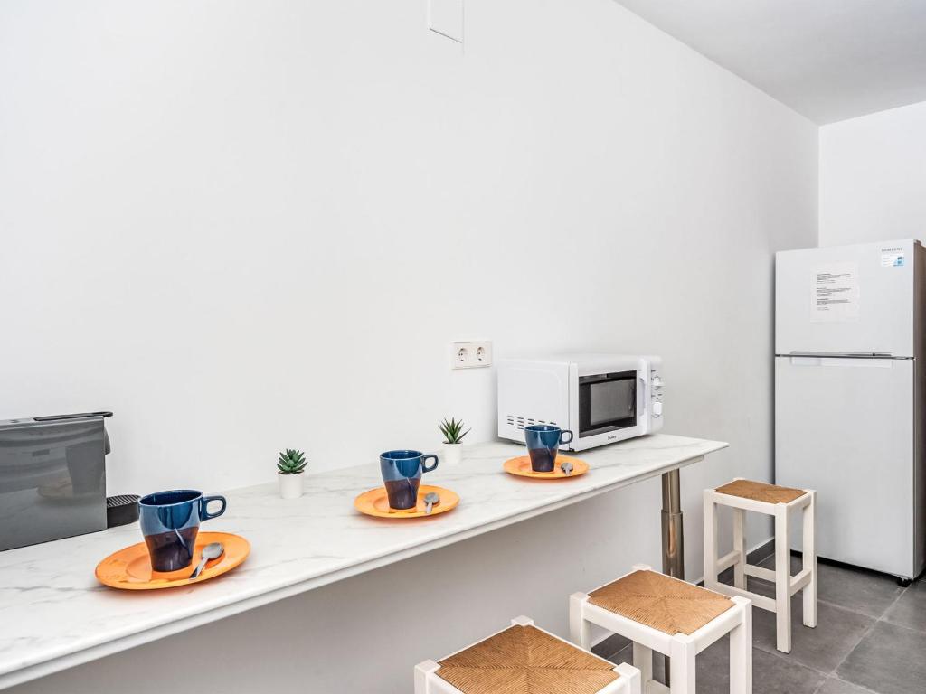 A kitchen or kitchenette at Apartment Carihuela Playa-2 by Interhome