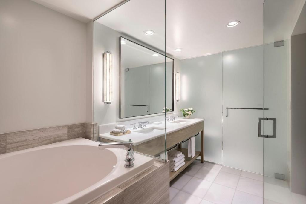 The Ritz-Carlton Residences, Waikiki Beach Hotel photo 5