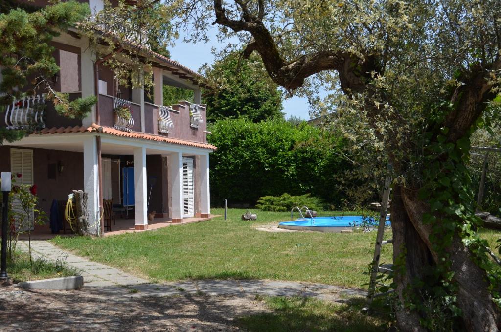 Πισίνα στο ή κοντά στο Il colle degli olivi