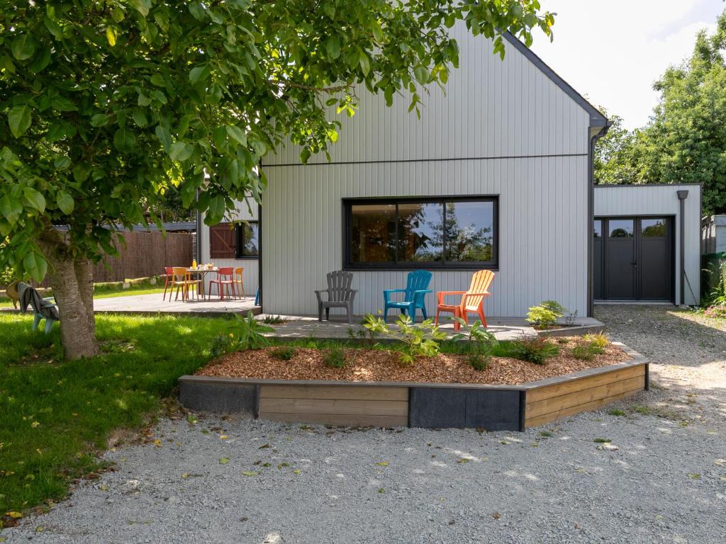 Κήπος έξω από το Holiday Home Ty'vonne by Interhome