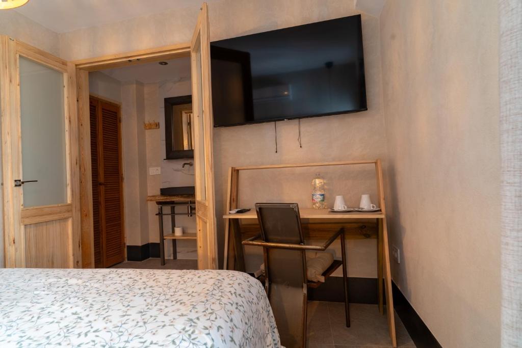 Bonita Burell Boutique - 6