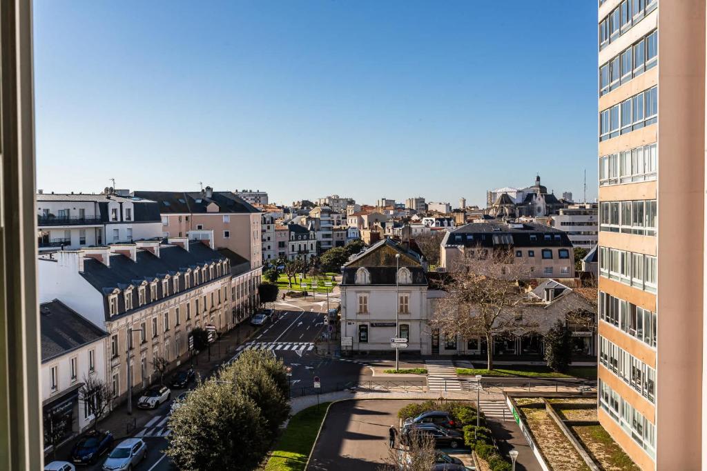Výhľad na mesto Les Sables-dʼOlonne alebo výhľad na mesto priamo z apartmánu