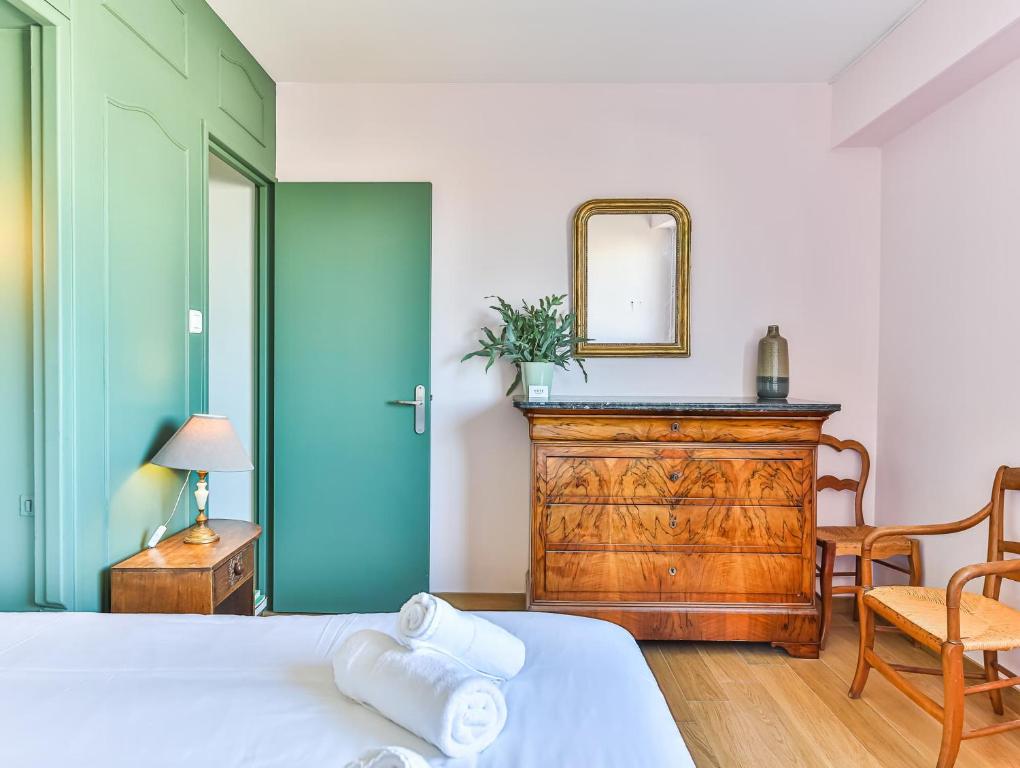 Posteľ alebo postele v izbe v ubytovaní Les Salines - Appartement - Gare des Sables